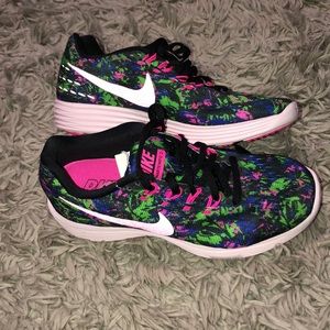 Women’s Nike Running Shoes Size 5 1/2